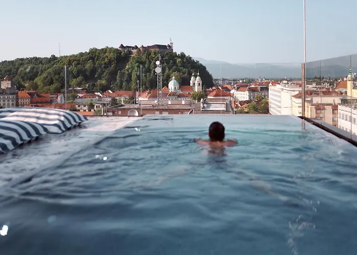 Neu Residences Smart Stay